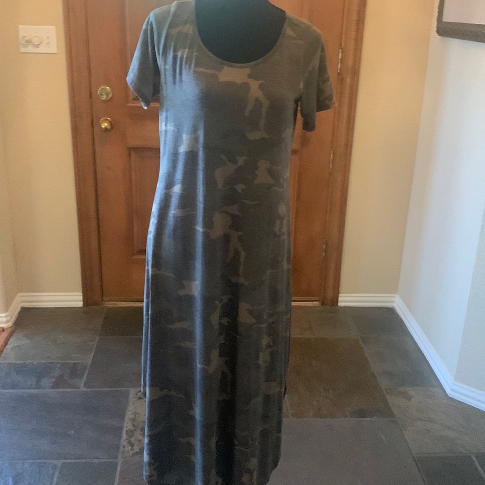 Long midi camouflage print cotton dress.